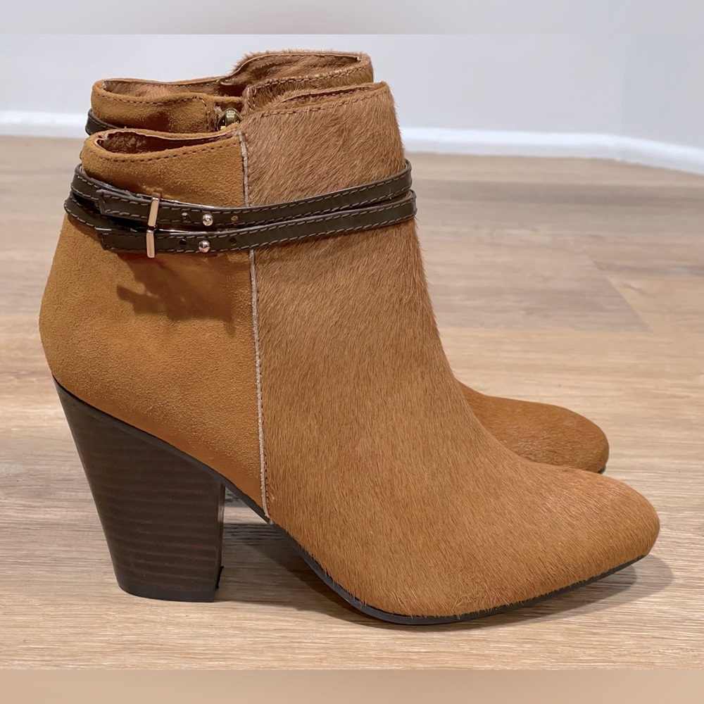 NEW HAL RUBENSTEIN TAN COWHIDE BOOTIES SIZE 7.5